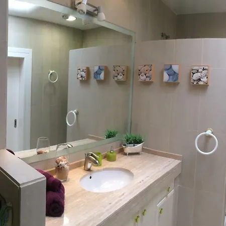 Flamboyan Apartment *